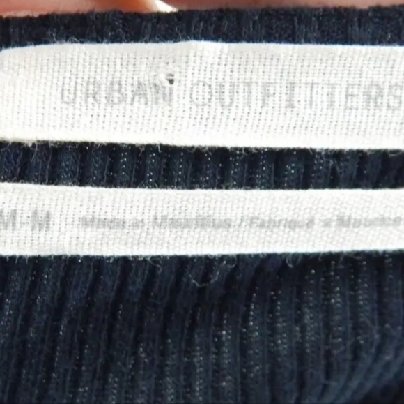 Urban Outfitters Square Neck Ditsy Floral Tee - Picture 4 of 4